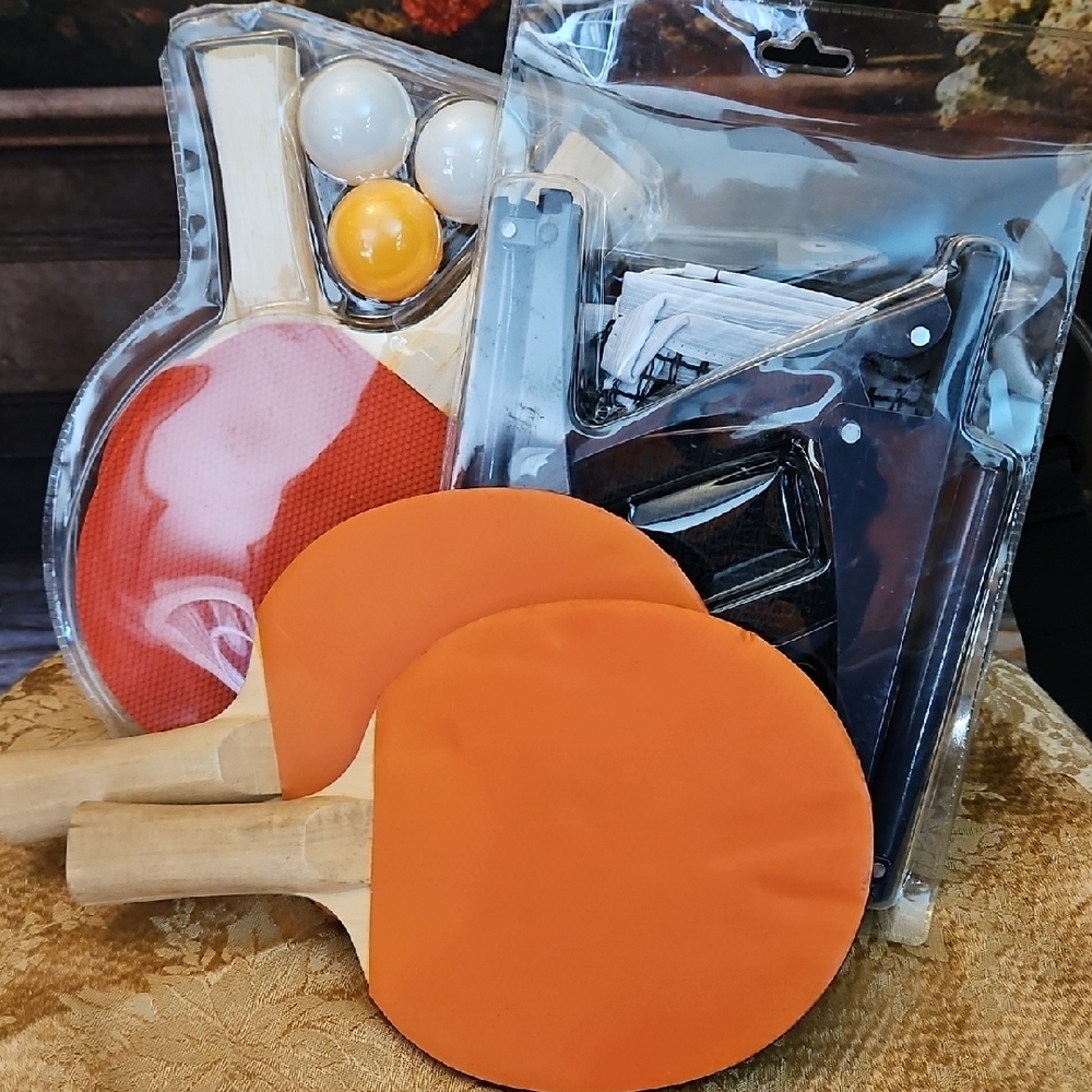 PingPong Set with Orange Paddles and Balls Including Table Net & Stand - Picture 3 of 11